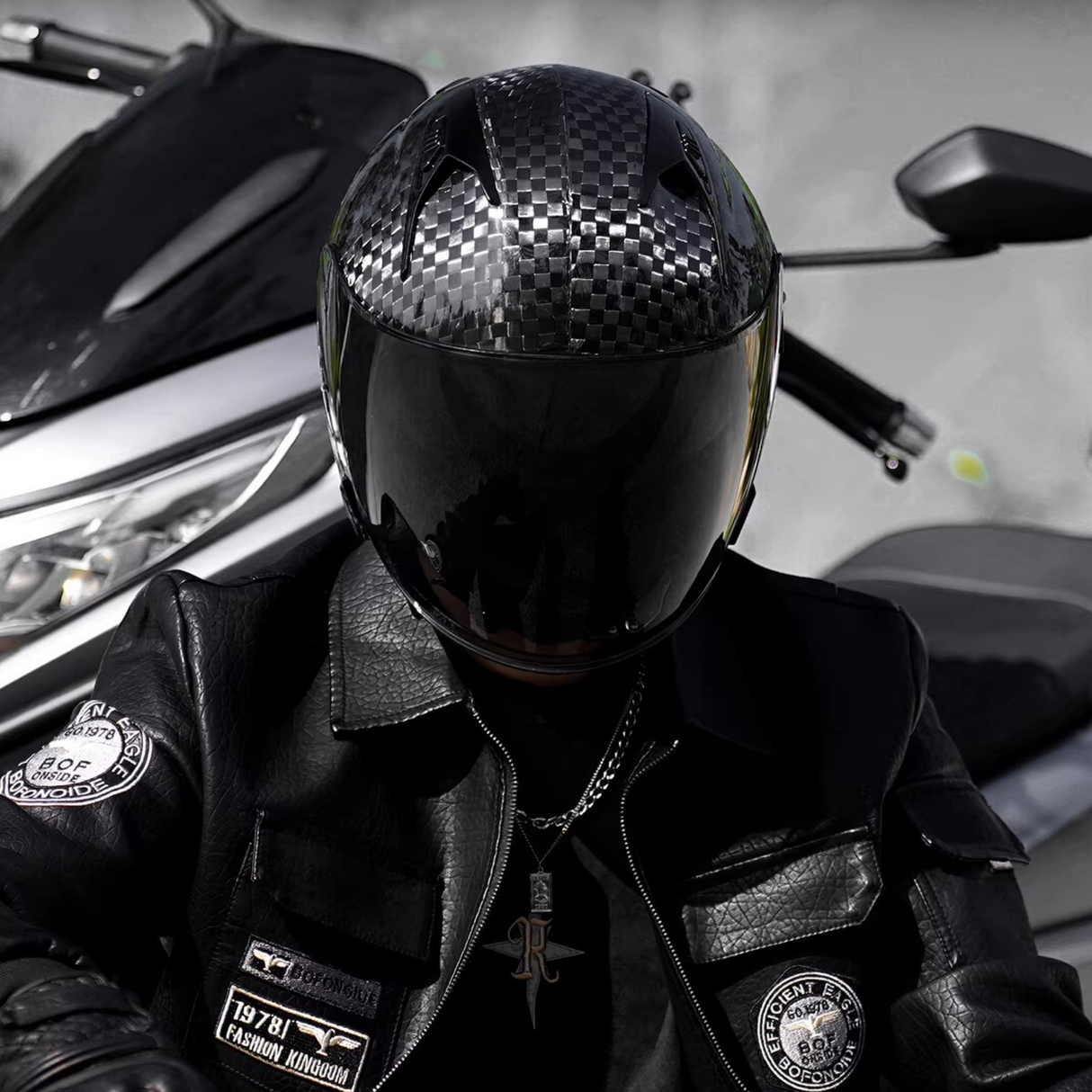 O5 Carbon Open Face Helmet